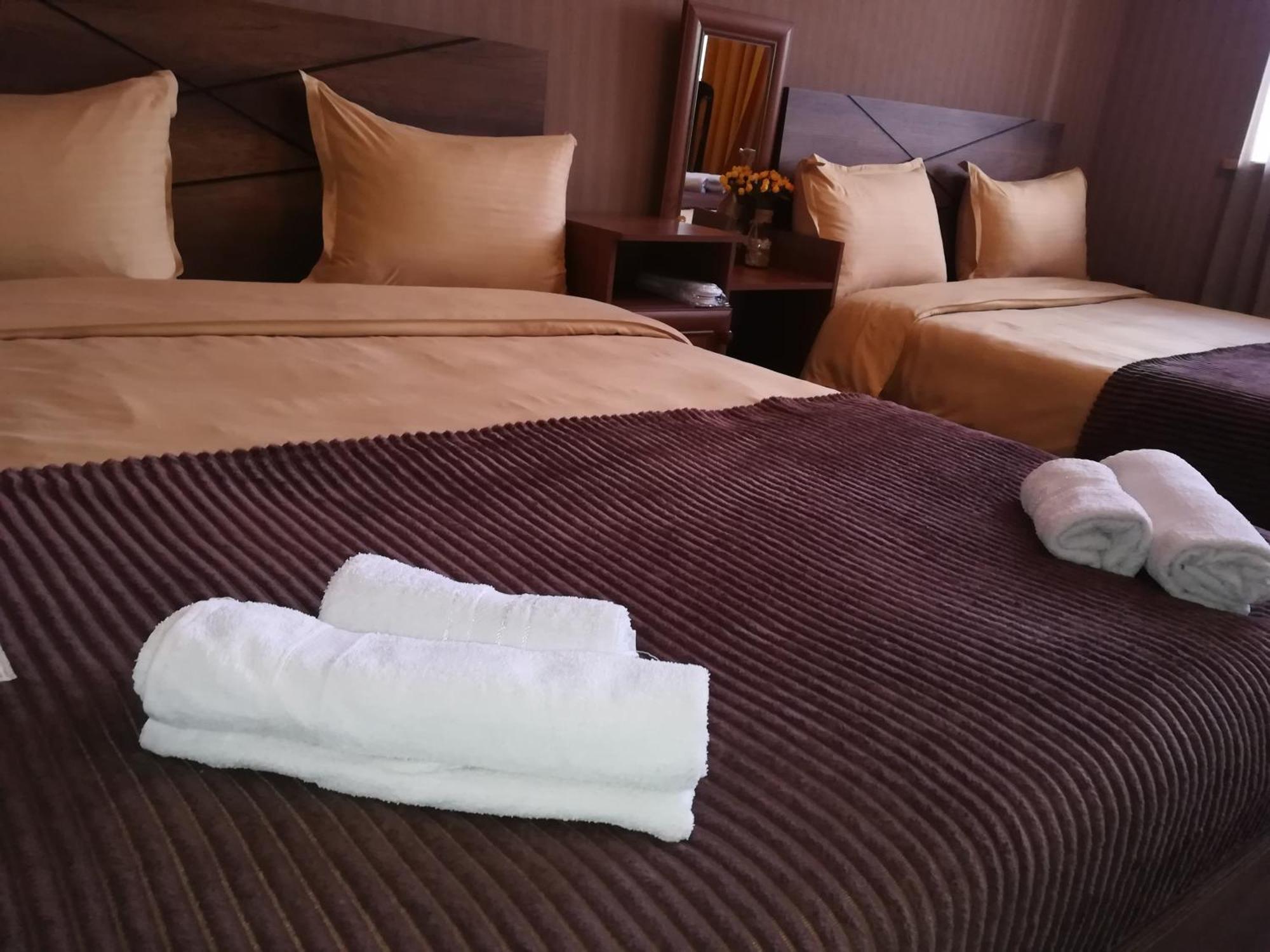 Golden Gate Hotel Akhaltsikhe Kültér fotó